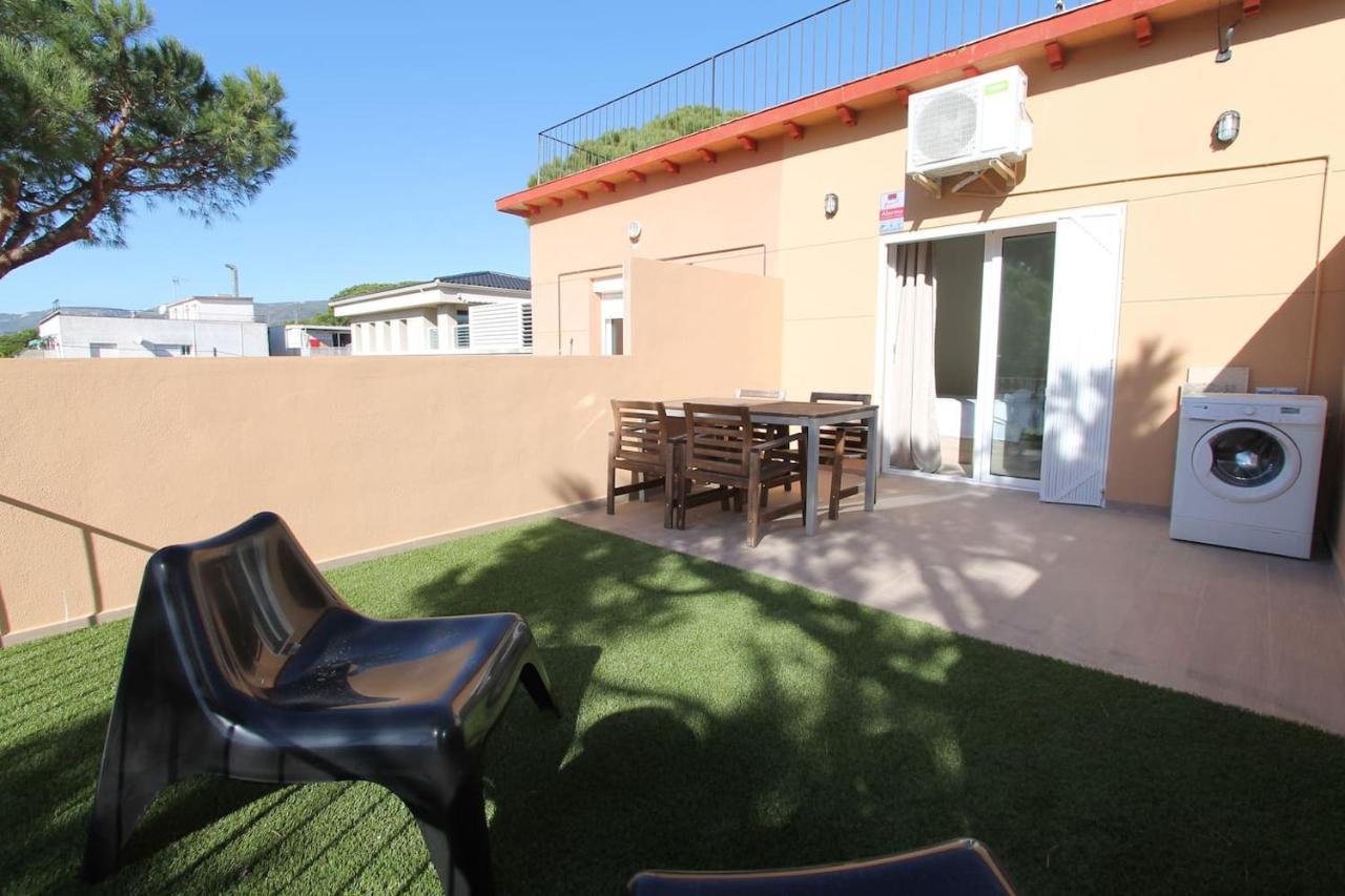 Petit Bijou - Beach Apartment III Castelldefels Exteriör bild