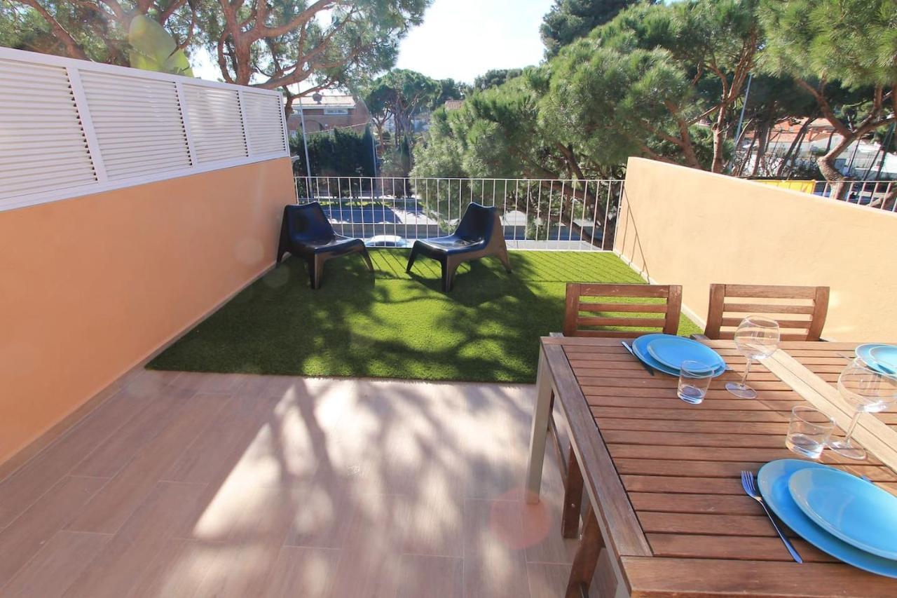 Petit Bijou - Beach Apartment III Castelldefels Exteriör bild