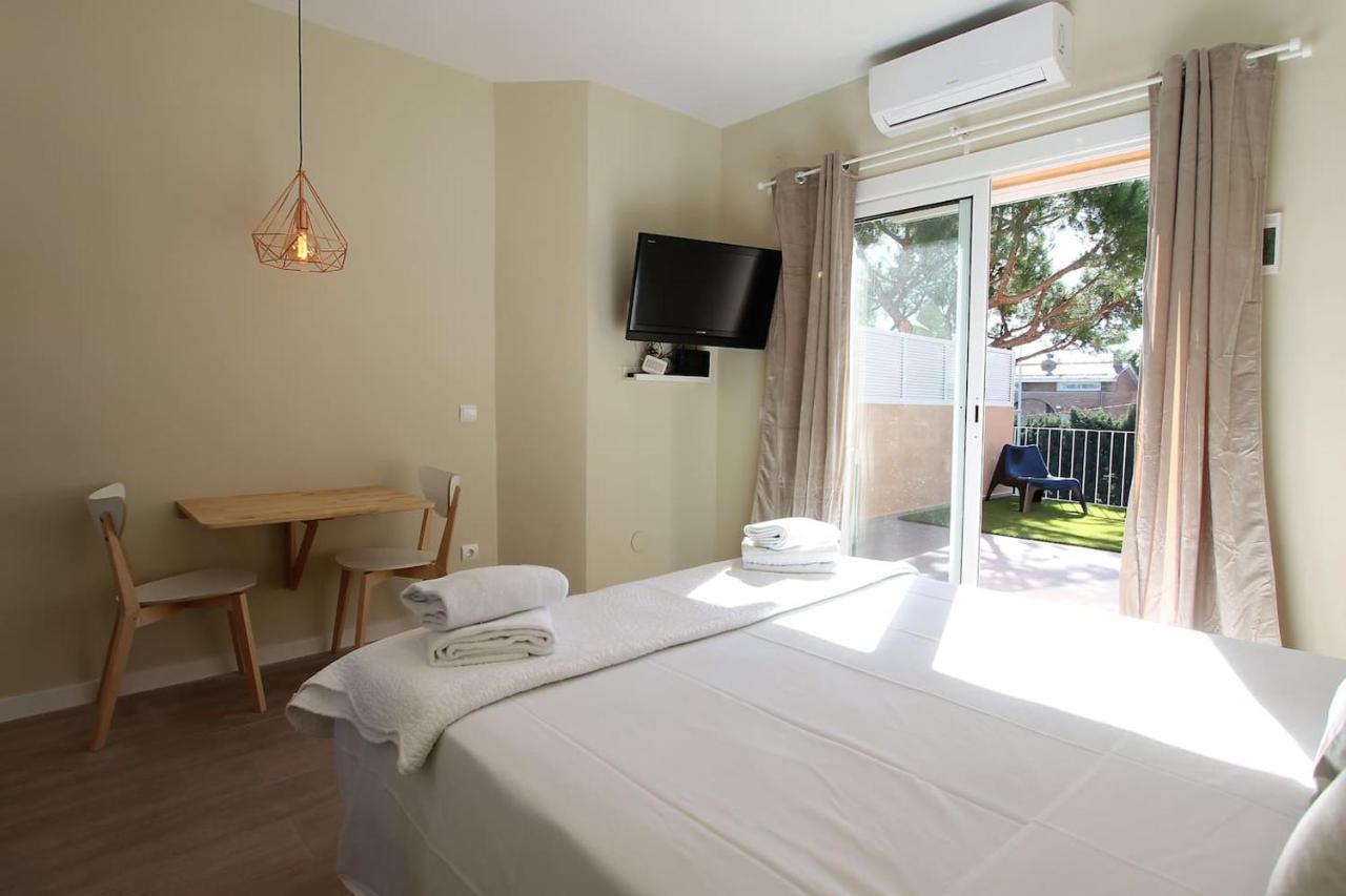 Petit Bijou - Beach Apartment III Castelldefels Exteriör bild